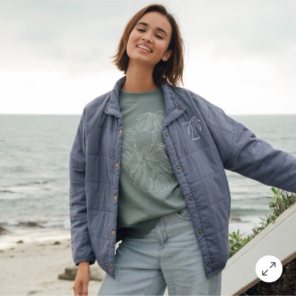 NWT Amuse Society The Sea Breeze Quilted Jacket w/ Palm Tree embroidery Sz M/L - Picture 4 of 7